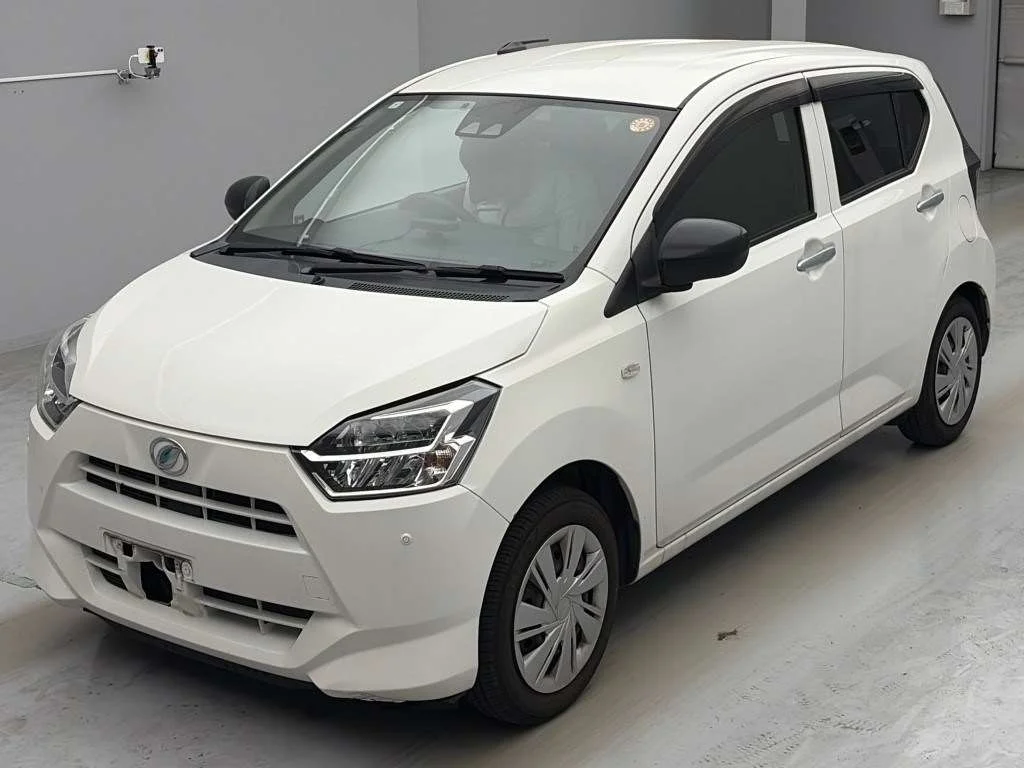Daihatsu Mira e:S LA350S 2021